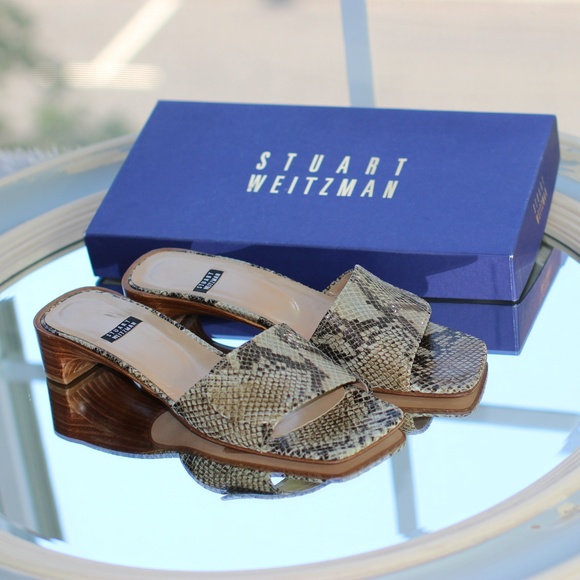 Stuart Weitzman Flappy Diamondback Sandal NIB - Picture 4 of 8